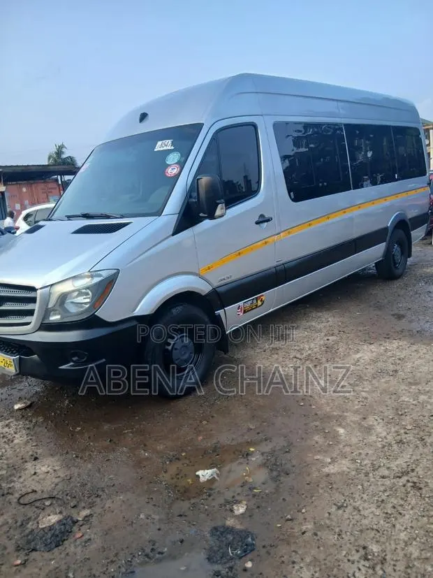 New Mercedes-Benz Sprinter 2016 Silver · Photo 1