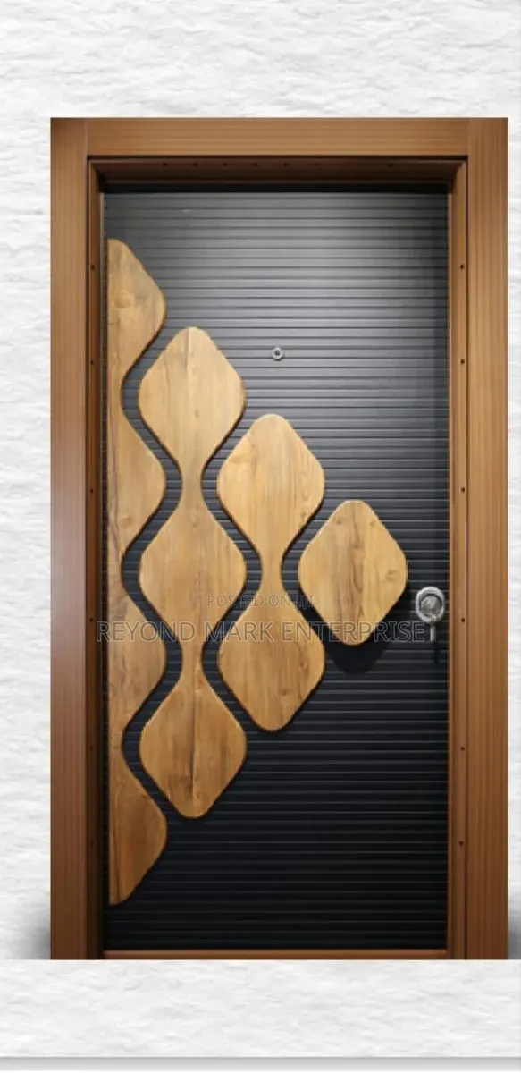 Single Security Door. Wooden Embosed Security Door · Photo 1