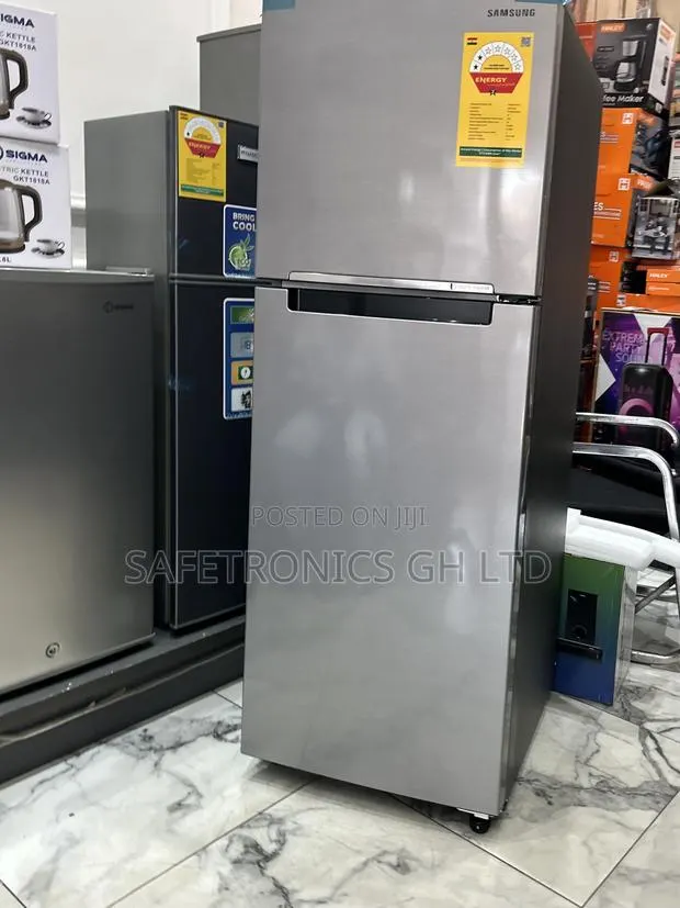 High Efficiency Samsung Rt28 Top Mount Freezer Fridge · Photo 1