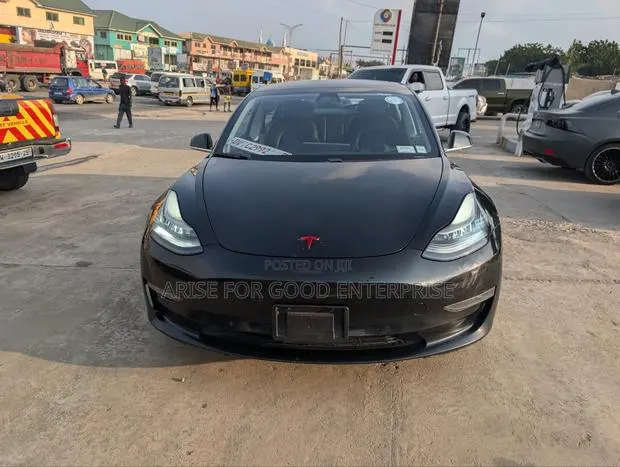 Tesla Model 3 2021 Black · Photo 1