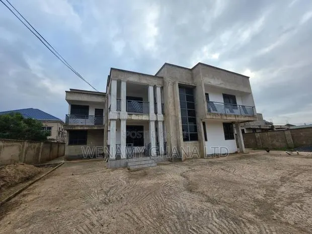 5bdrm House in Gbetsile, Accra Metropolitan for sale · Photo 1