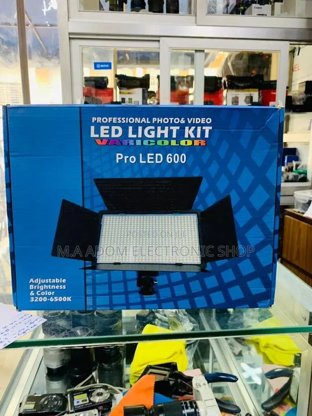 Durable and Affordable Pro Led 600 Photo Video Light Kit. · Photo 1