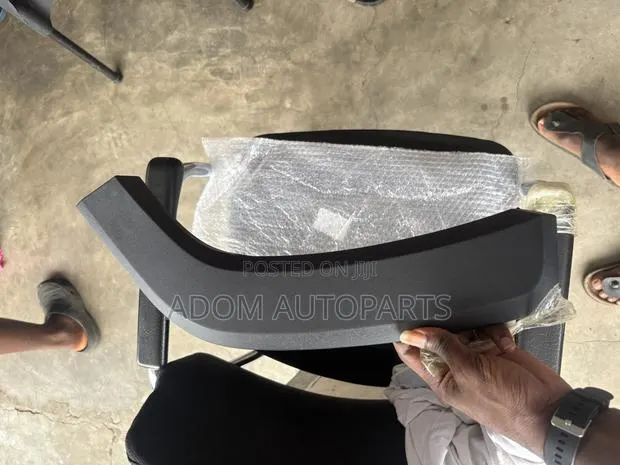 Toyota Rav4 Door Arc Moulding 2019 2020 2021 2022 2023 2024 · Photo 1