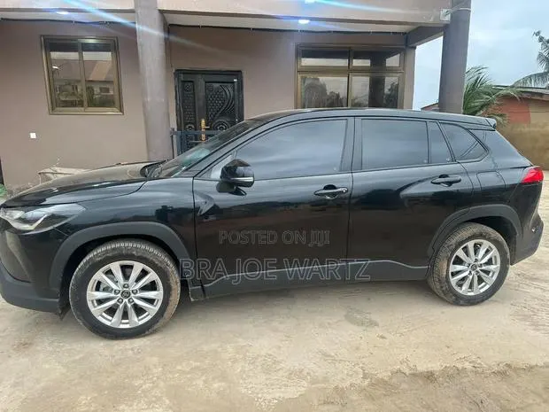 Toyota Corolla Cross 2.0 Petrol AWD 2022 Black · Photo 1