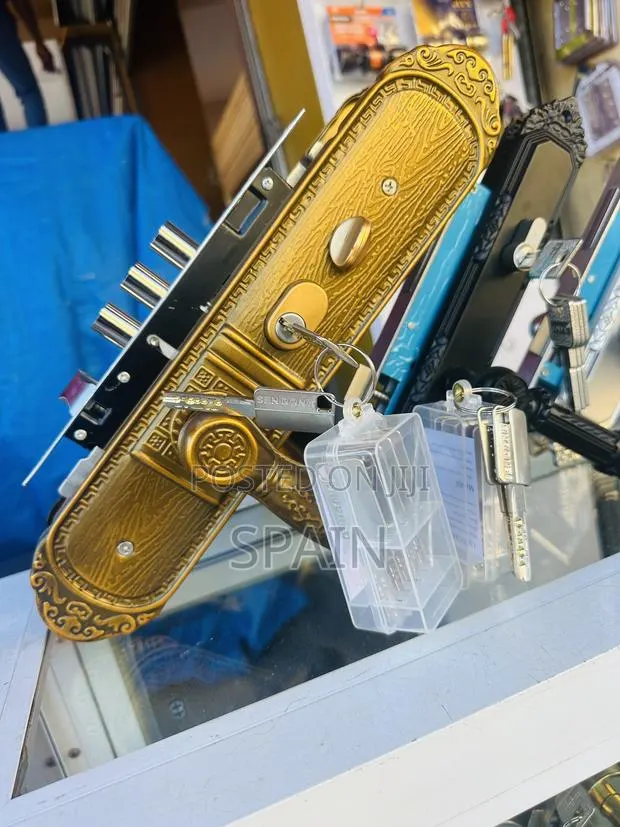 Security Gold Handle Lock With Gold Door Lock · Photo 1