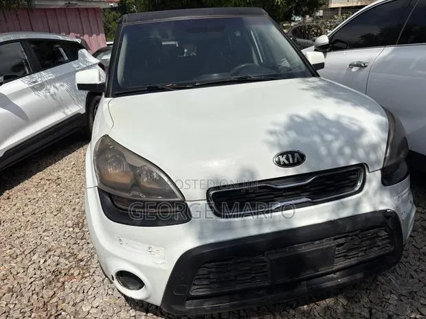 Kia Soul Automatic 2012 White · Photo 1