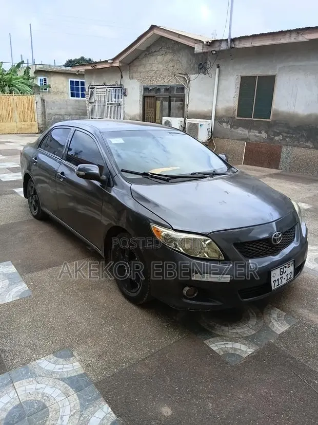 Toyota Corolla 2010 Gray · Photo 1