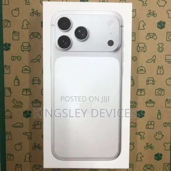 New Apple iPhone 17 Pro Max 1 TB Silver · Photo 1
