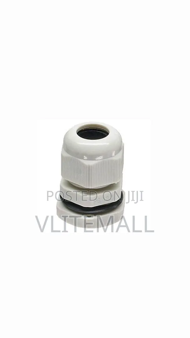 Pg 13.5 Plastic Cable Gland · Photo 1