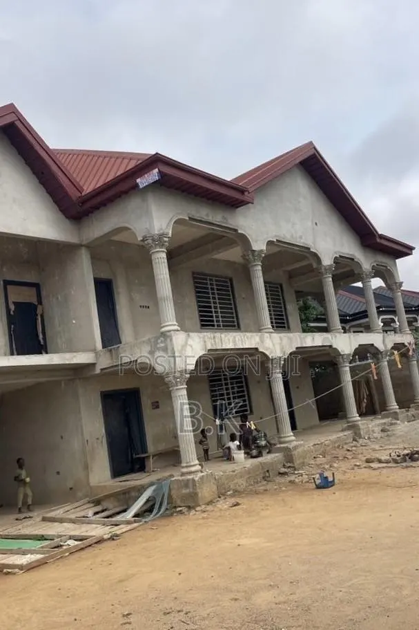 6bdrm Mansion in Mansion Reduced For, Kumasi Metropolitan for sale · Photo 1