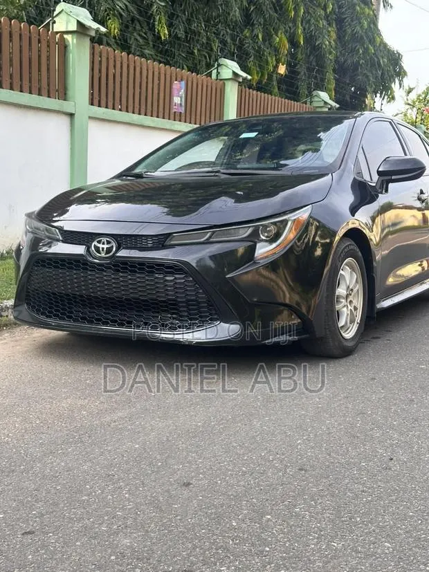 Toyota Corolla 2021 Black · Photo 1