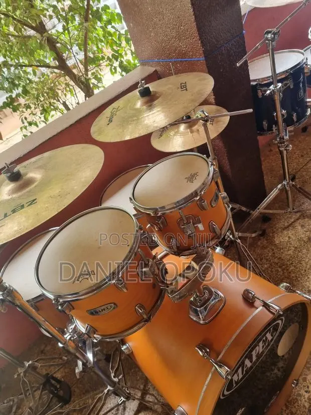Mapex Drums Set · Photo 1