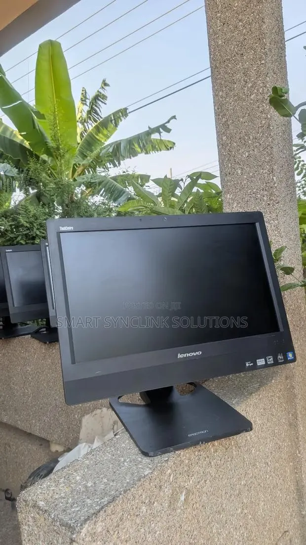 Desktop Computer Lenovo ThinkCentre M93 8GB Intel Core I7 HDD 500GB · Photo 1