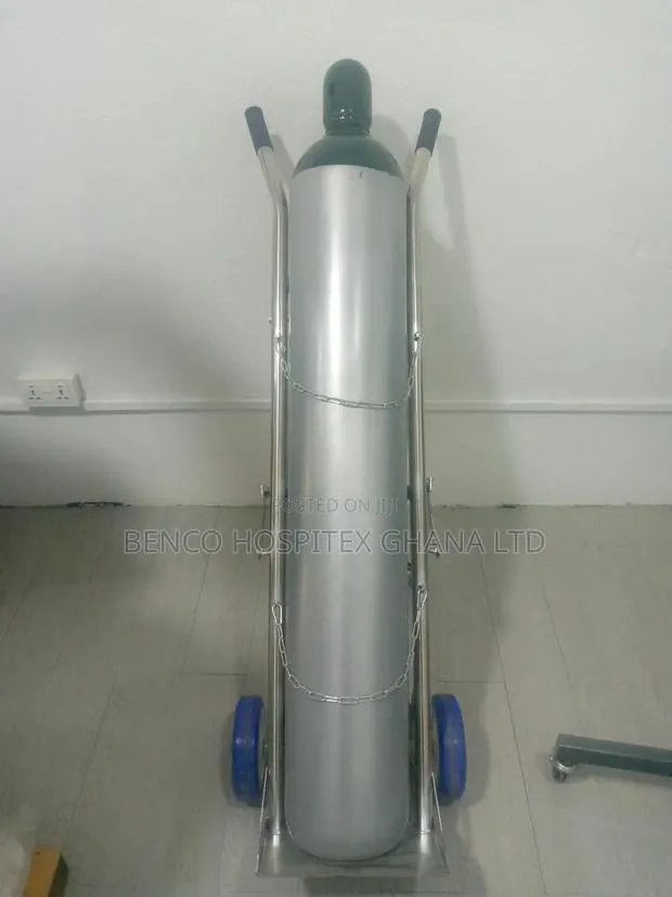 40 Litre Full Oxygen Cylinder (Complete With Trolley and Flowmeter) · Photo 1