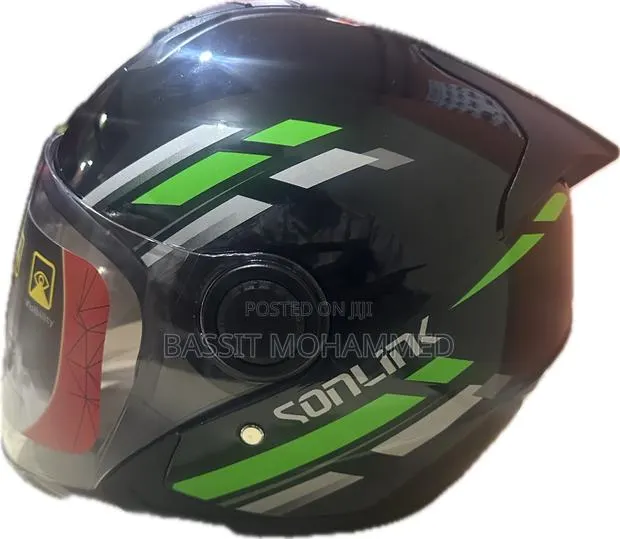Sports Helmet · Photo 2