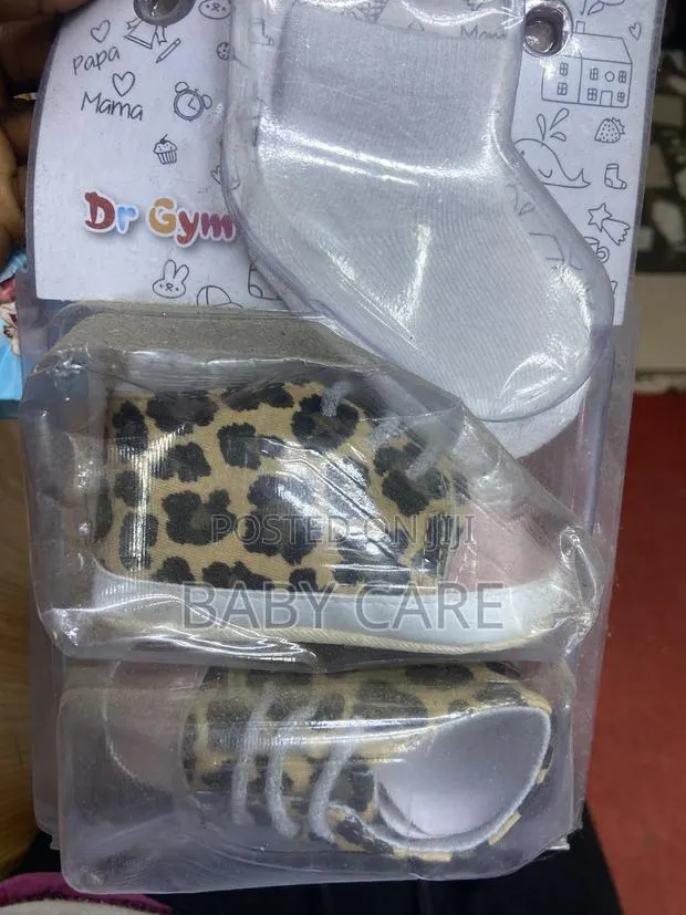 Baby Shoe With Socks · Photo 1