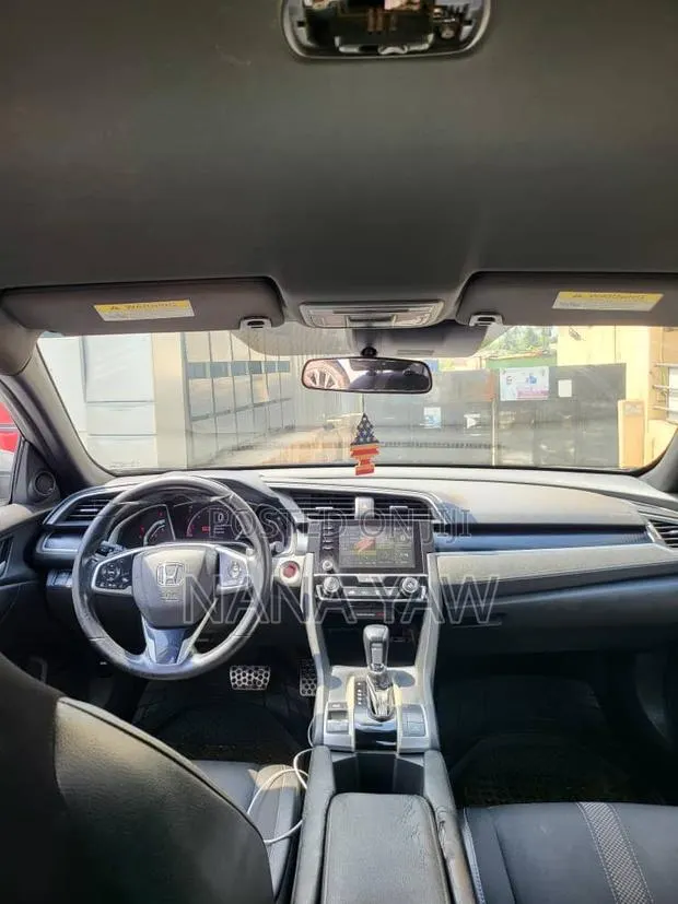 Honda Civic Sport Sedan 2020 Silver · Photo 1