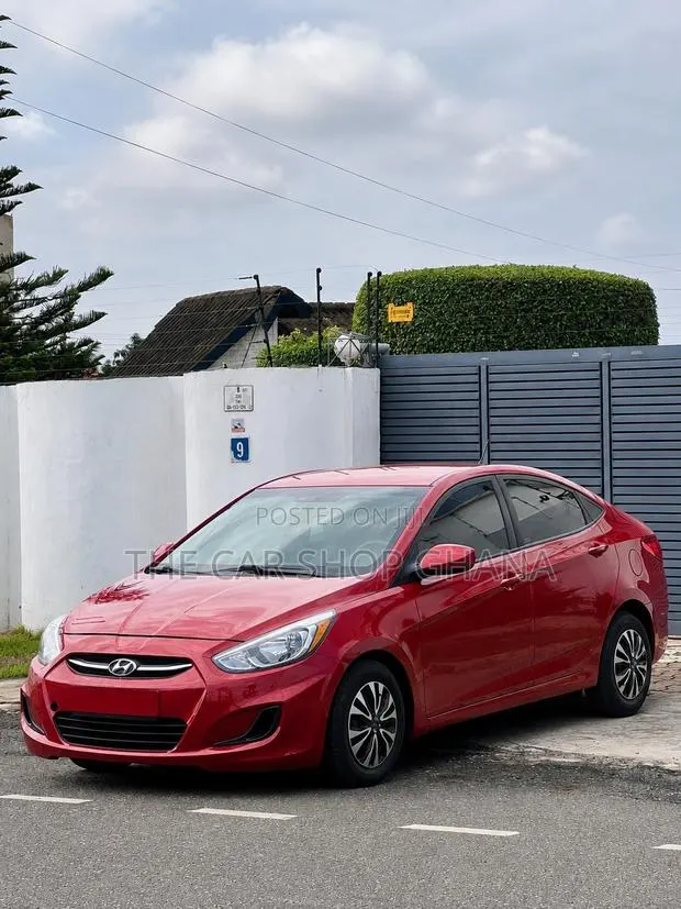 Hyundai Accent SE Sedan 2017 Red · Photo 1