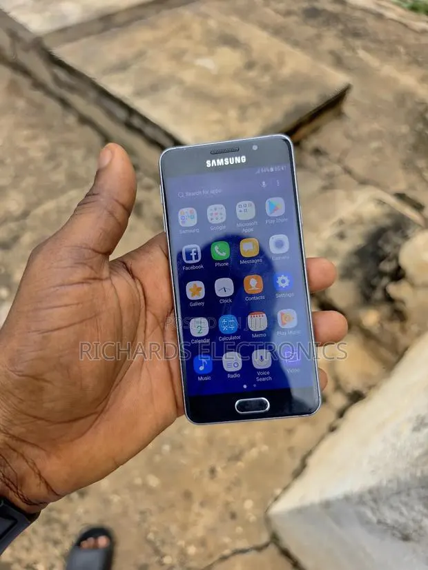 Samsung Galaxy A3 16 GB Blue · Photo 1