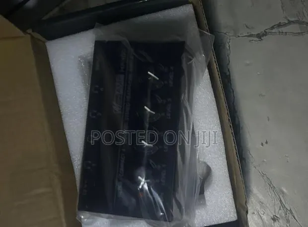 Headphone Amplifier 4channel · Photo 1