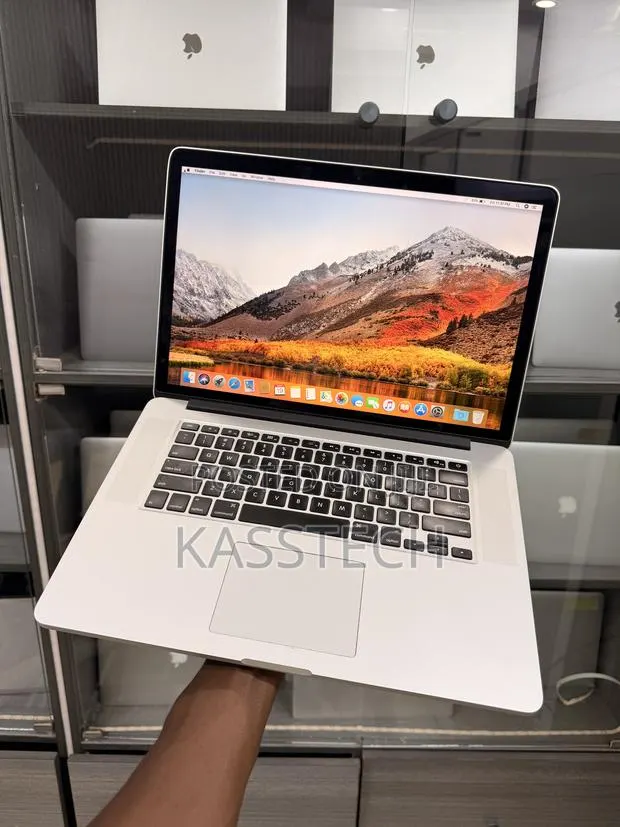 Laptop Apple MacBook 2015 16GB Intel Core i7 SSD 256GB · Photo 1