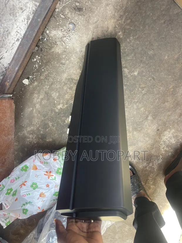 Honda CRV Back Door Moulding 2023 2024 2025 2026 · Photo 1