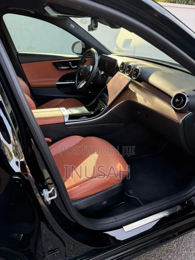 Mercedes-Benz C300 2023 Black · Photo 1