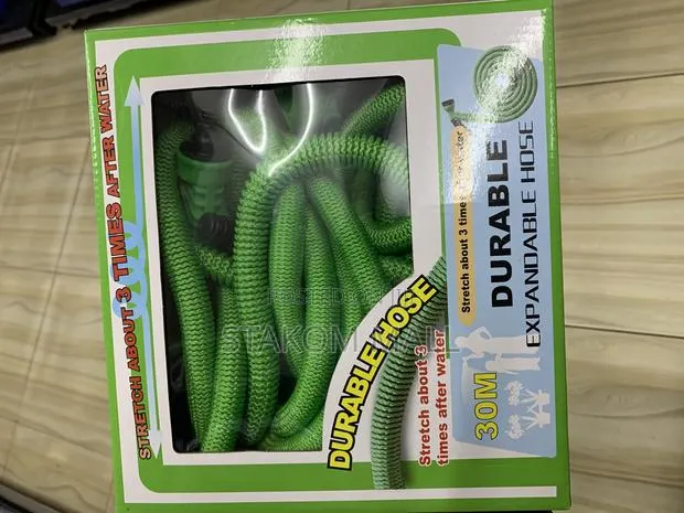 Durable Expandable Hose With Water Gun - 30m/100ft · Photo 1