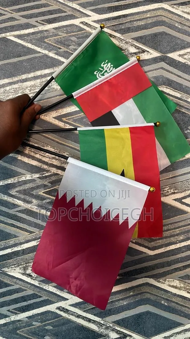 Mini Handheld Small Flags for All Countries · Photo 1