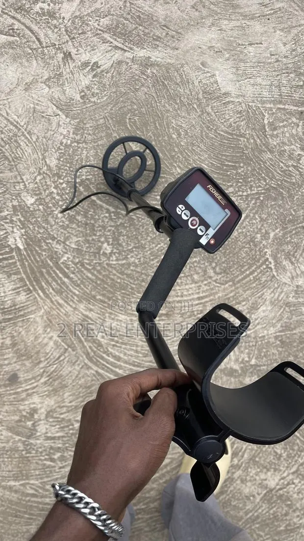 Fisher F11 Metal Detector · Photo 1