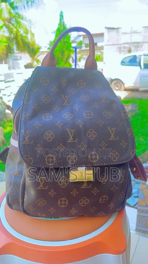 School Bag · Photo 1