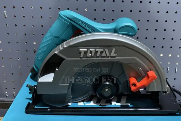 Circular Saw 1200w Total · Photo 1