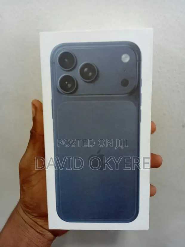 New Apple iPhone XS Max 256 GB Blue · Photo 1