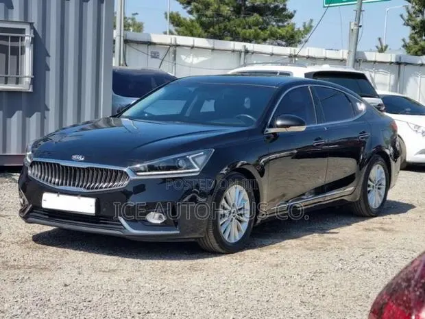 Kia Cadenza 2017 Black · Photo 1