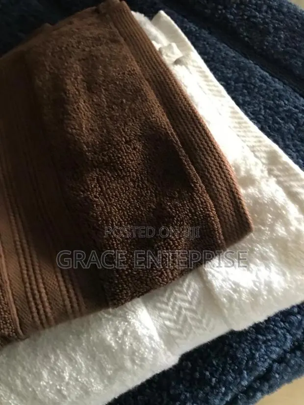 High Quality Large Bathroom Towels · Photo 1