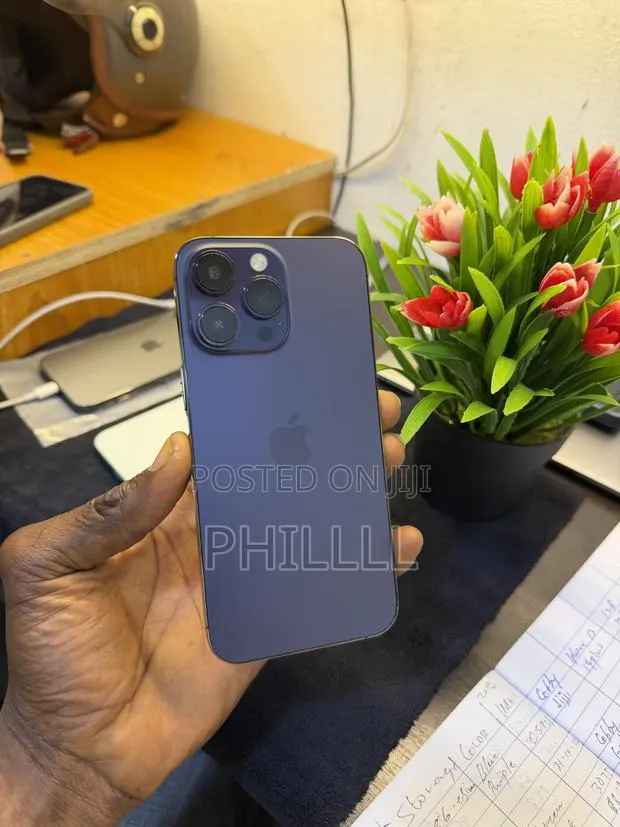 Apple iPhone 14 Pro Max 512 GB Purple · Photo 1