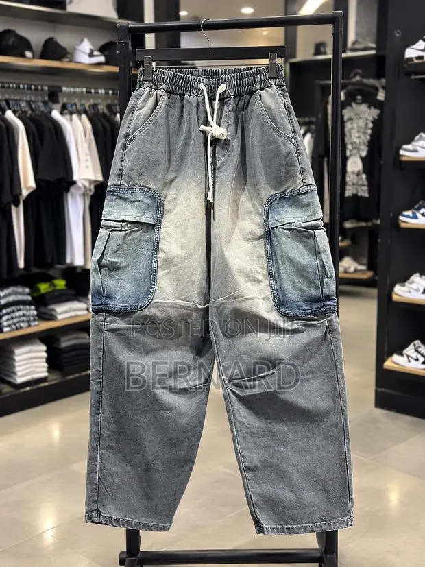 Cargo Pants · Photo 1