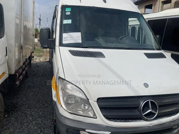 Van Available for Logistics · Photo 1