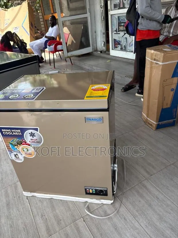 Compact Nasco 150l Chest Freezer for Small Spaces · Photo 1