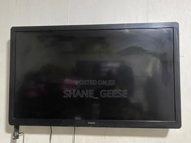 Philips 42 Inch TV · Photo 1