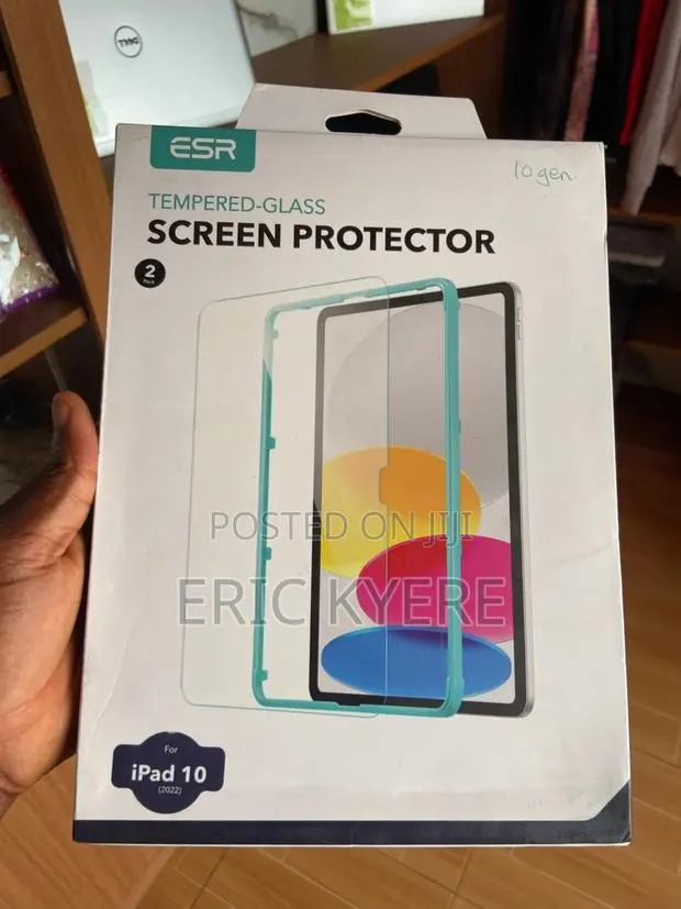 Apple iPad 10th Generation Screen Protector · Photo 1