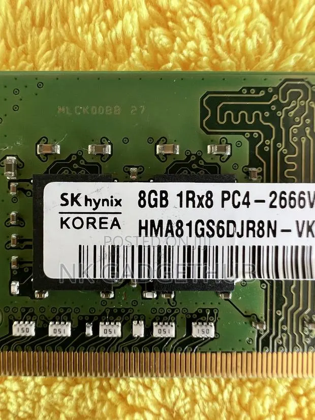 SK Hynix 8gb 1rx8 Pc4-2666v-Sa2-11 Laptop Ram / HMA81GS6CJR8N-VK · Photo 1