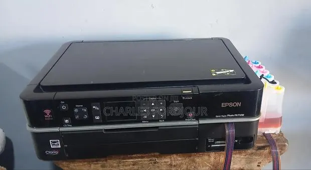 Epson Stylus Photo Px 710w · Photo 1