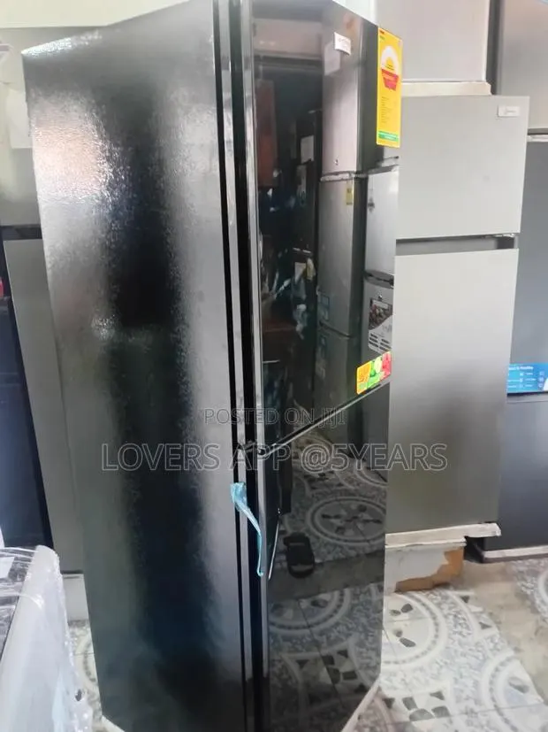 243l Black Shinny Beauty Refrigerator. · Photo 1