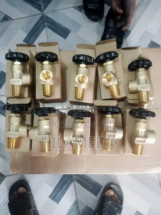 Oxygen Cylinder Valve · Photo 1