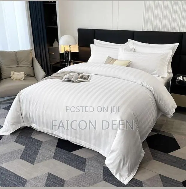 Smooth Breathable Fabric White Stripped Duvet Cover Only · Photo 1