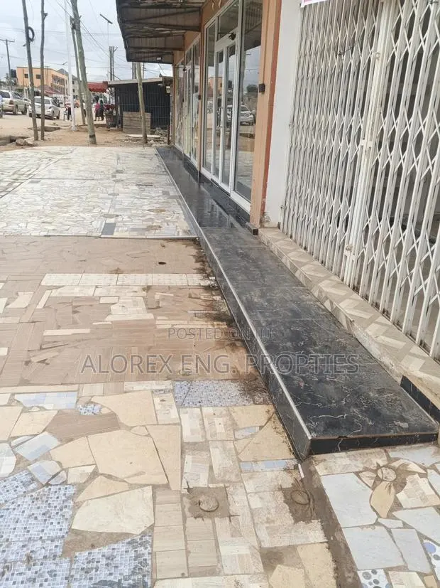 Shop for Rent at Oyarifa Teiman · Photo 2