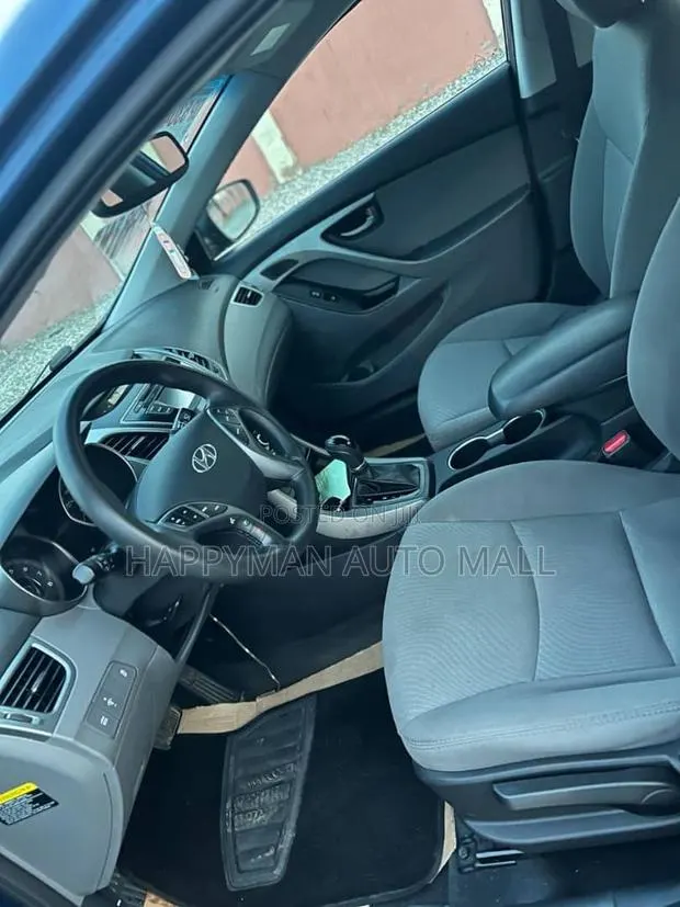 Hyundai Elantra SE 4dr Sedan (1.8L 4cyl 6A) 2015 Blue · Photo 1