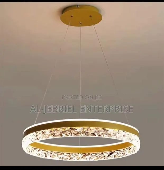Elegant Chandelier · Photo 1