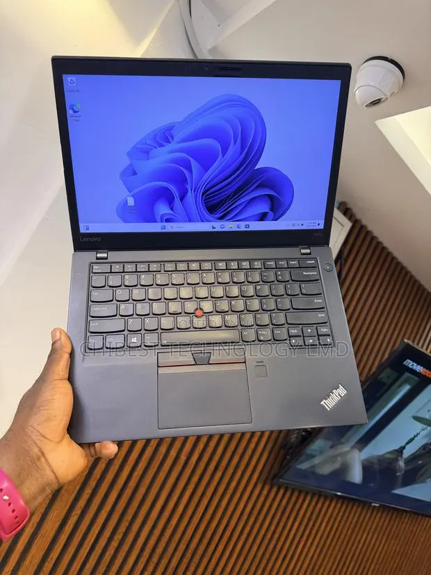 Laptop Lenovo ThinkPad T470s 8GB Intel Core i7 SSD 256GB · Photo 1